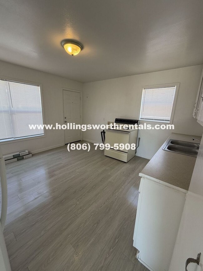Building Photo - Cute and cozy 2 bed 1 bath home