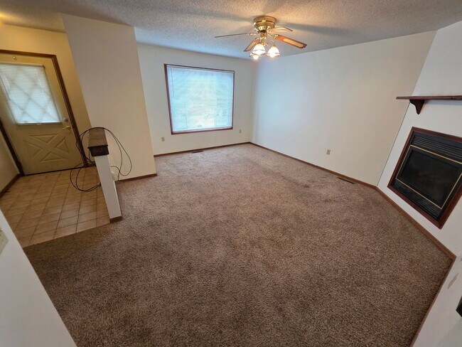Foto del edificio - 4925 Coventry Ct