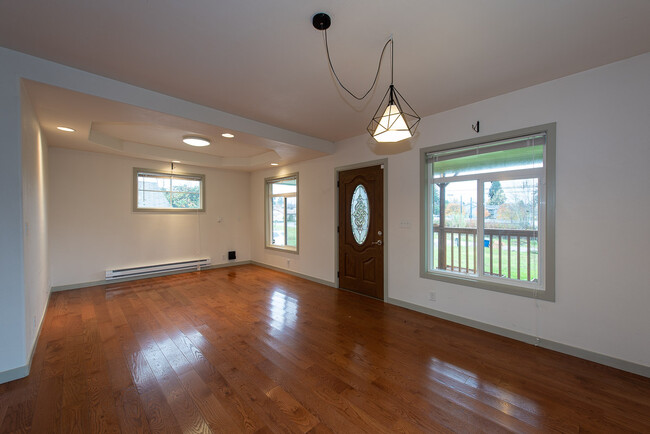Building Photo - 8415 42nd Ave SW