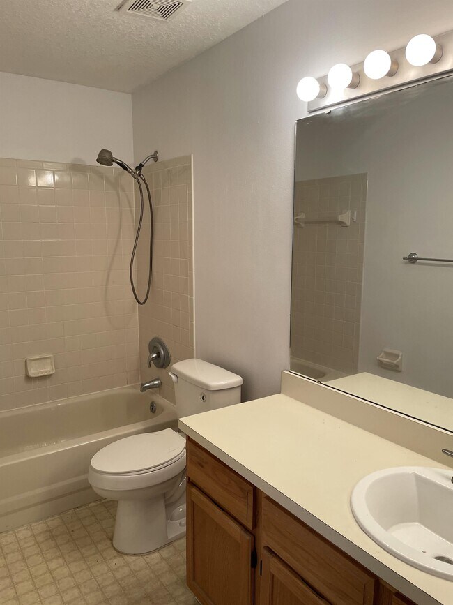 Building Photo - 1140 Exceller Ct