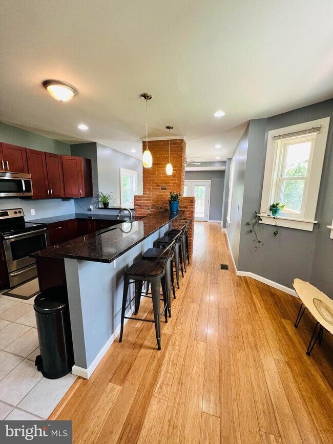 Foto del edificio - 7131 Walnut Ave
