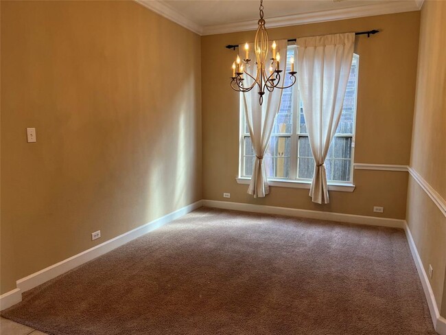 Building Photo - 24627 Fremont Manor Ln