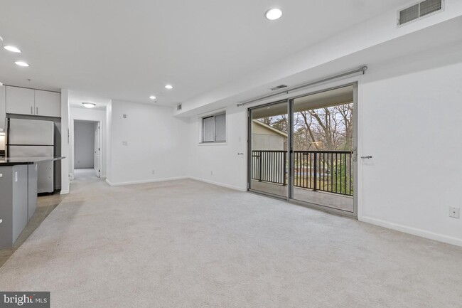 Building Photo - 1103 Primrose Ct