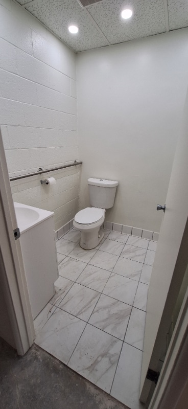 Foto del edificio - 7616 Reseda Blvd