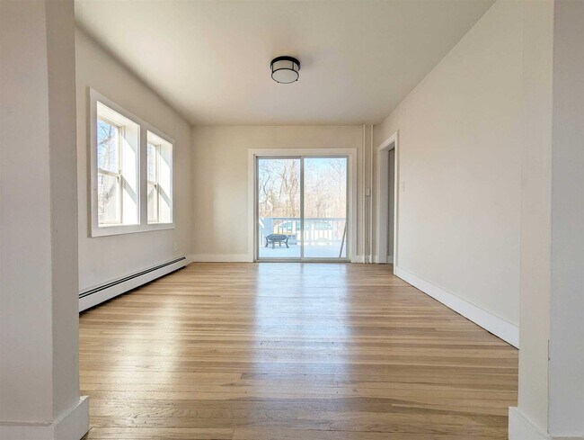 Building Photo - 1459 NY-9D