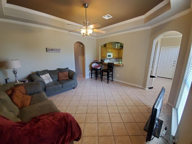 Foto del edificio - 3/3 duplex with washer/dryer and fenced yard!!