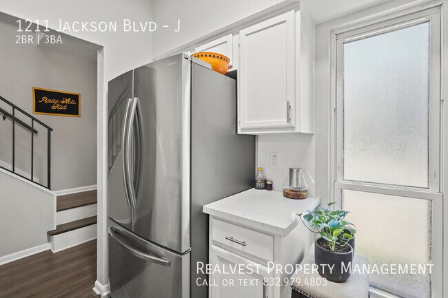 Foto del edificio - 1211 Jackson Blvd