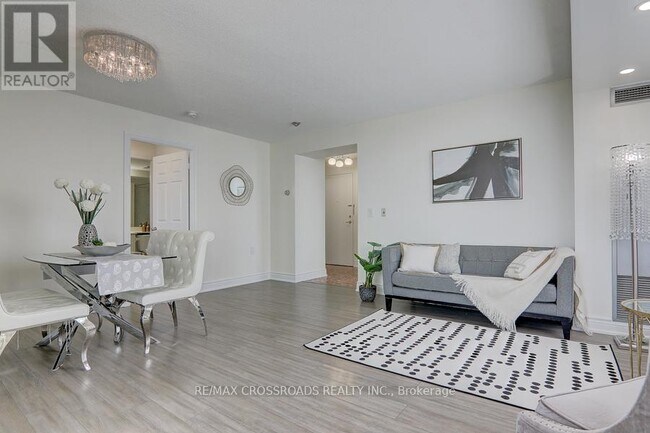 Photo du bâtiment - 2627 McCowan Rd