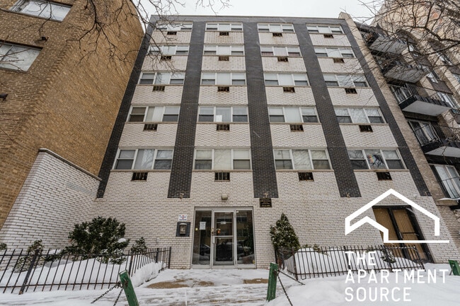 Building Photo - 6821 N Sheridan Rd