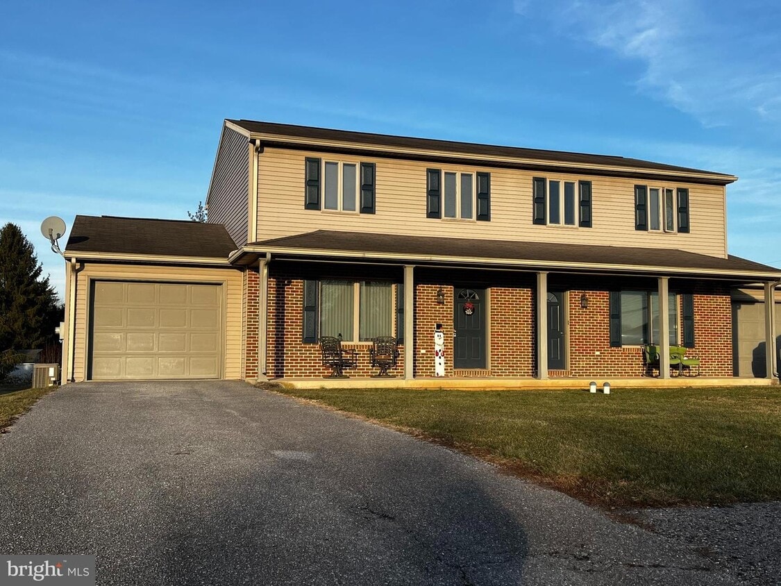 1525 Paulmark Ave, Greencastle, PA 17225 House Rental in Greencastle