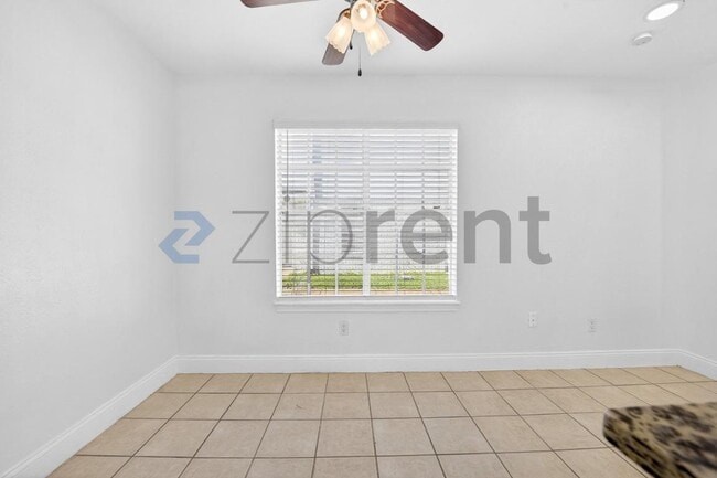 Building Photo - 4626 San Jacinto St