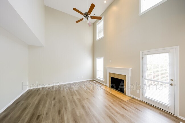 Building Photo - 268 Bentmoor Ln