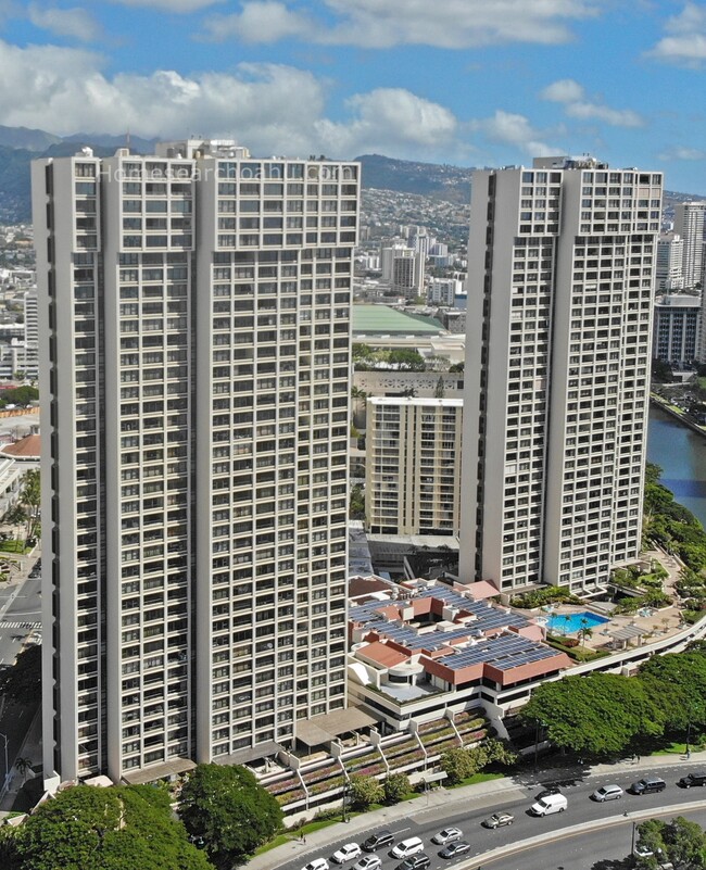 Building Photo - 1650 Ala Moana Blvd