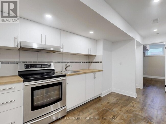 Photo du bâtiment - 1661 Mt Albert Rd