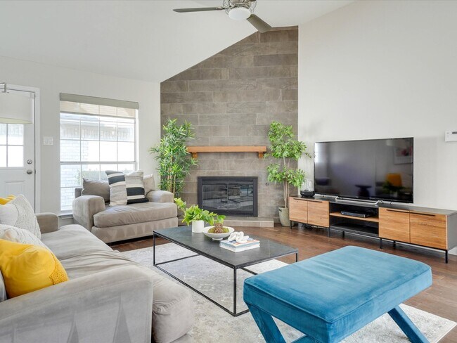 Foto del edificio - 4219 Bendwood Ln