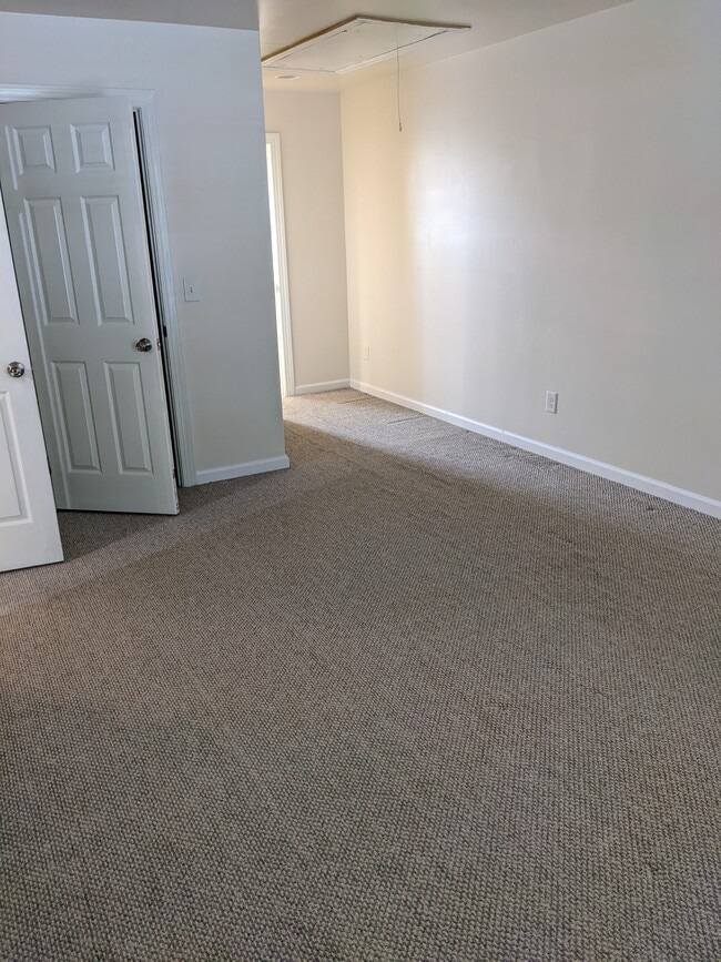 Building Photo - 4001 Saxby Ln NW