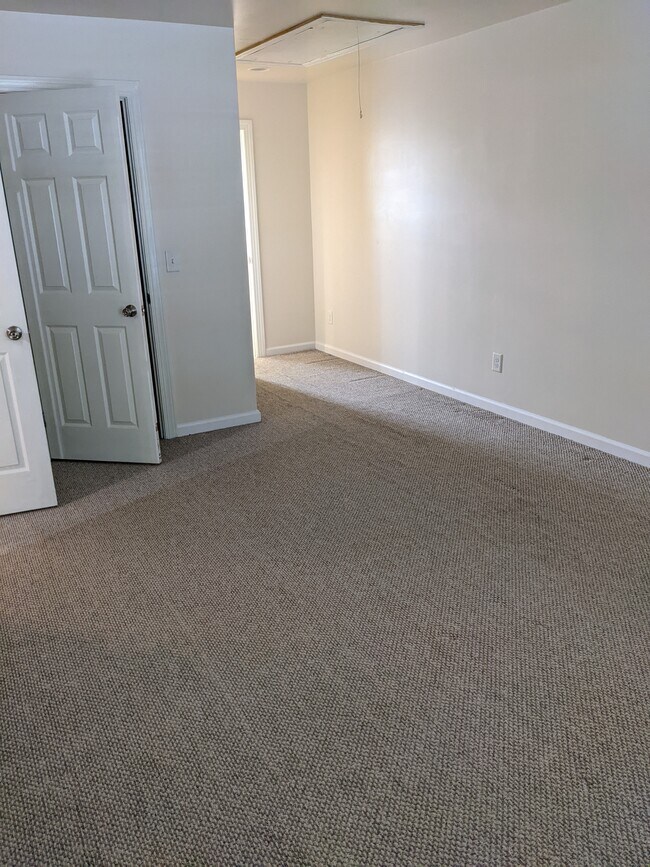 Foto del edificio - 4001 Saxby Ln NW