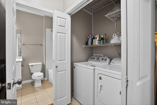 Building Photo - 12905 Centre Park Cir