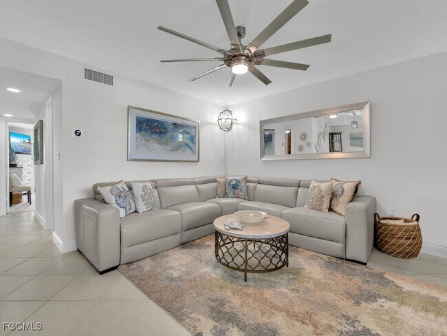 Foto del edificio - 25730 Hickory Blvd