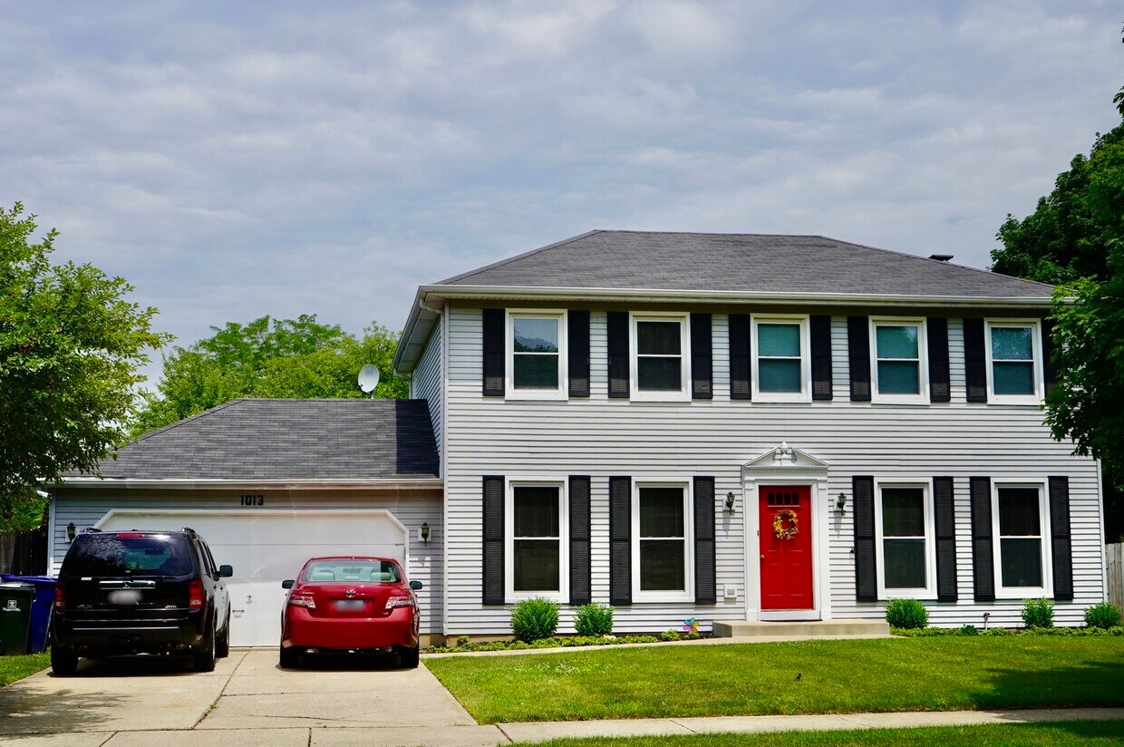 Primary Photo - 1013 E Benton Ave