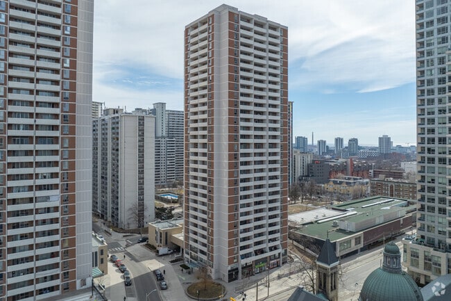 Building Photo - 545 & 555 Sherbourne
