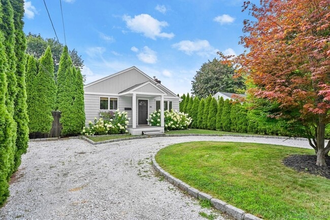 Building Photo - 405 Prospect Dr
