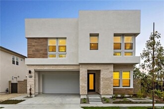 Building Photo - 220 Burwood