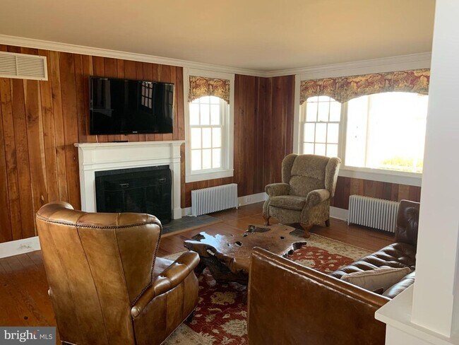Building Photo - 22776 Wells Point Ln