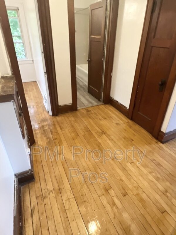 Foto del edificio - 2739A N 57th St