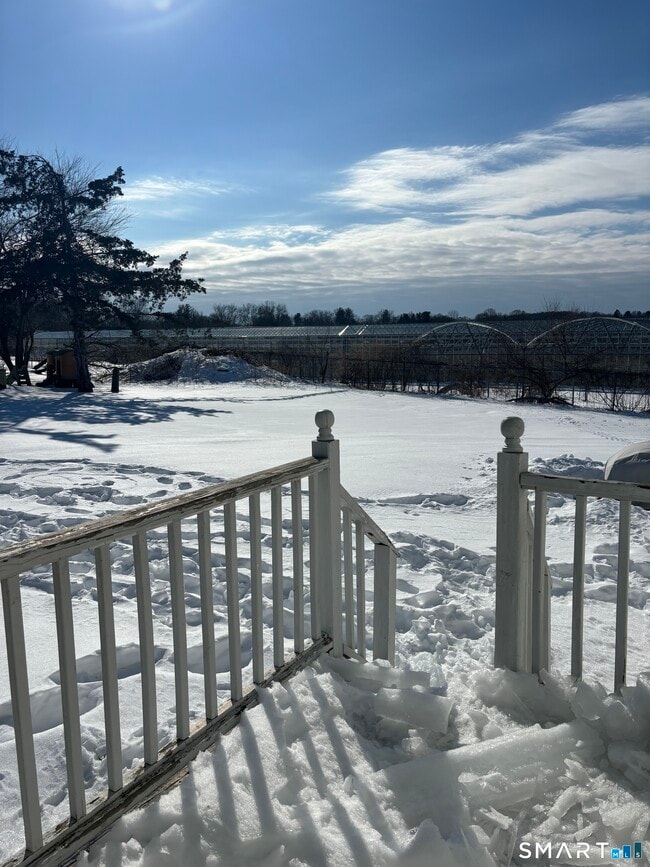 Building Photo - 409 Main St