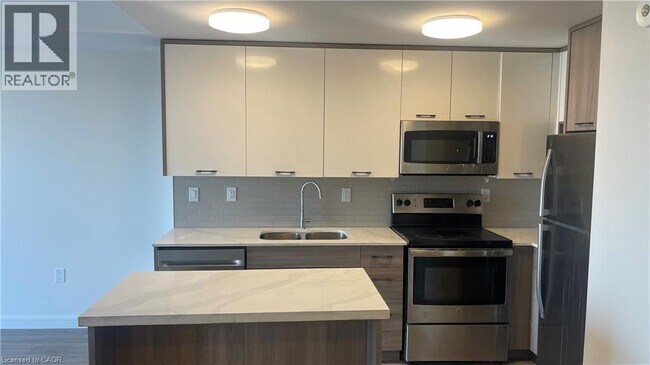 Photo du bâtiment - 49 Walnut St S