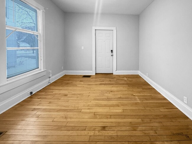 Foto del edificio - 309 Eastern Ave SE