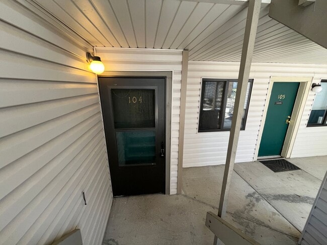 Building Photo - 1705 Heatheridge Rd