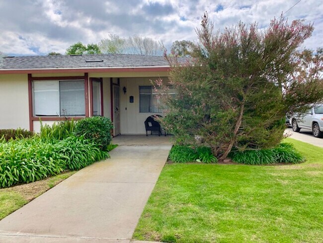 Foto del edificio - Port Hueneme | Hueneme Bay 55+ Community | 2 Bedroom + 2 Bathroom