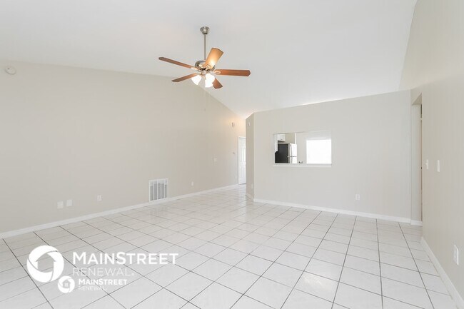 Building Photo - 807 Savona Pl