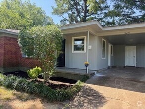 Building Photo - 1297 Dogwood Dr