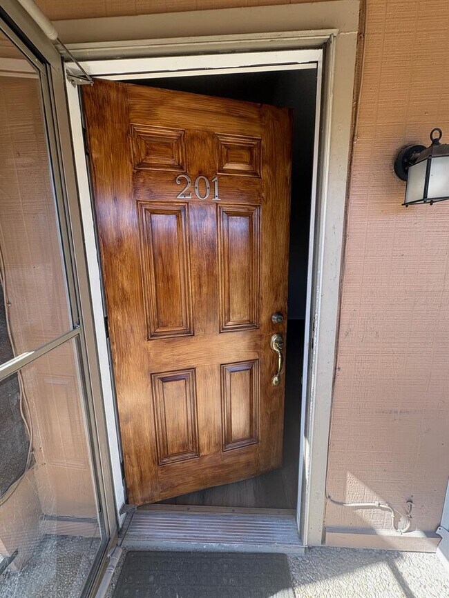 Foto del edificio - 7801 Shoal Creek Blvd