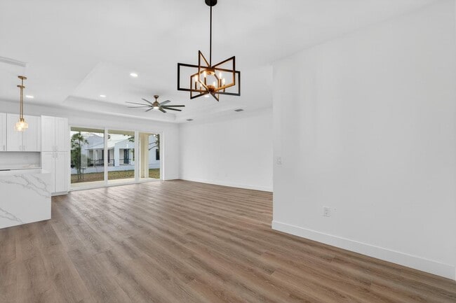 Foto del edificio - 14115 Ingraham Blvd