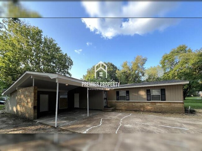 Building Photo - 4888 Bondale Ave