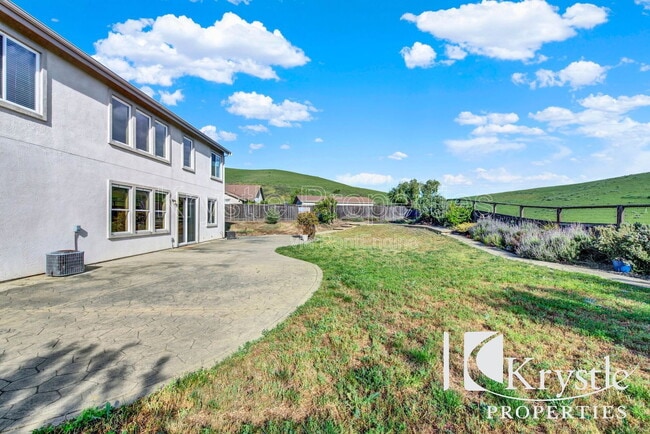 Building Photo - 3050 Blue Sky Ct