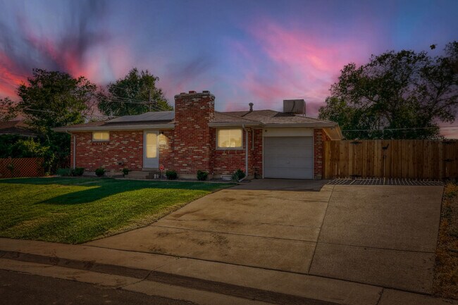 Frente crepuscular - 8063 Wyandot St