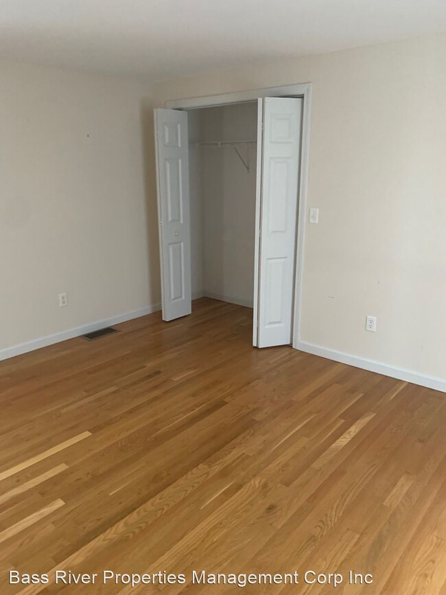 Building Photo - 3 br, 2 bath House - 121 Camp Street, Unit...