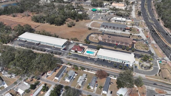  - The Teale Siesta Lago