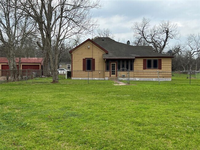 Foto del edificio - 107 Pitts Rd