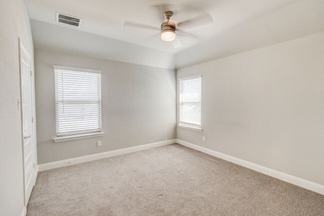 Foto del edificio - 7345 Zachary