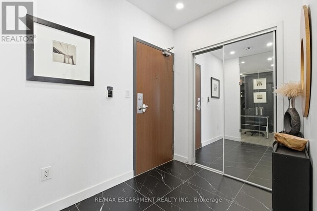 Building Photo - 35 Mariner Terrace