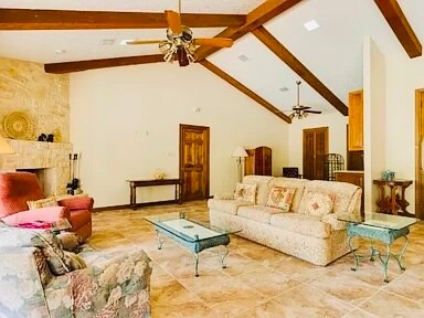 Foto del edificio - 1806 Forest Ln