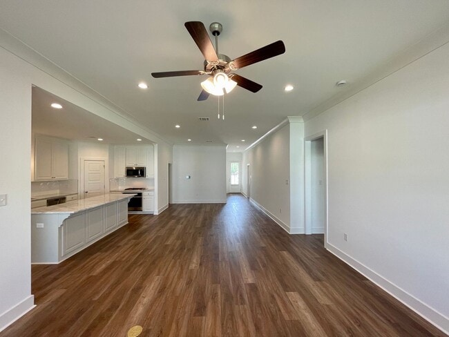 Building Photo - Must see home in  River Hills Farm!