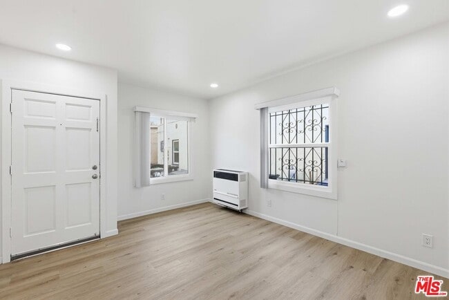Foto del edificio - 580 W 15th St