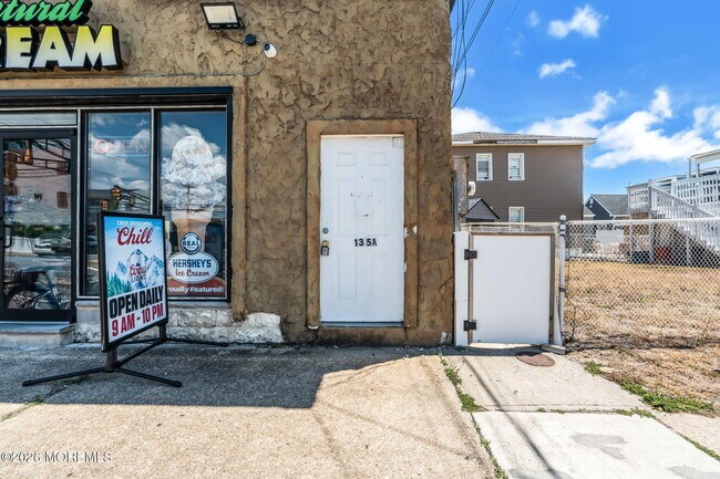Foto del edificio - 135 Hamilton Ave